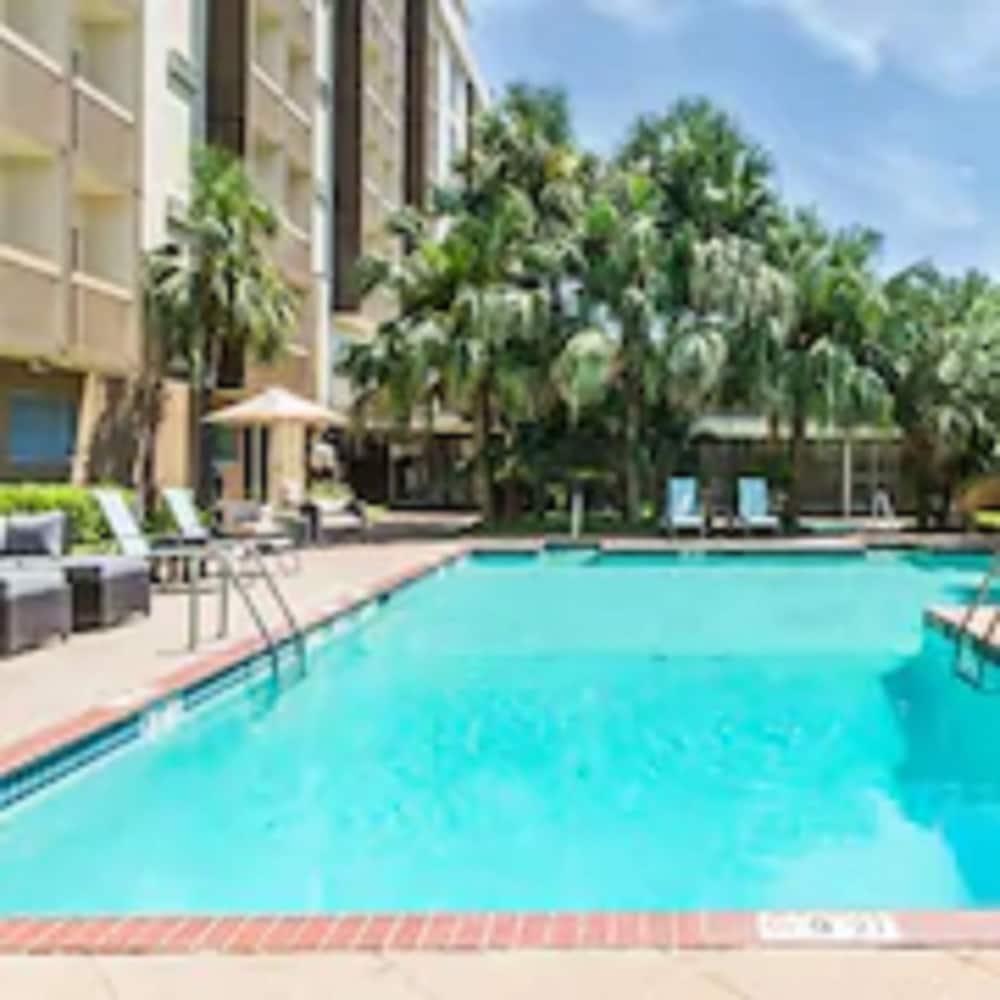 Wyndham Garden New Orleans Airport Hotel Metairie Exterior foto