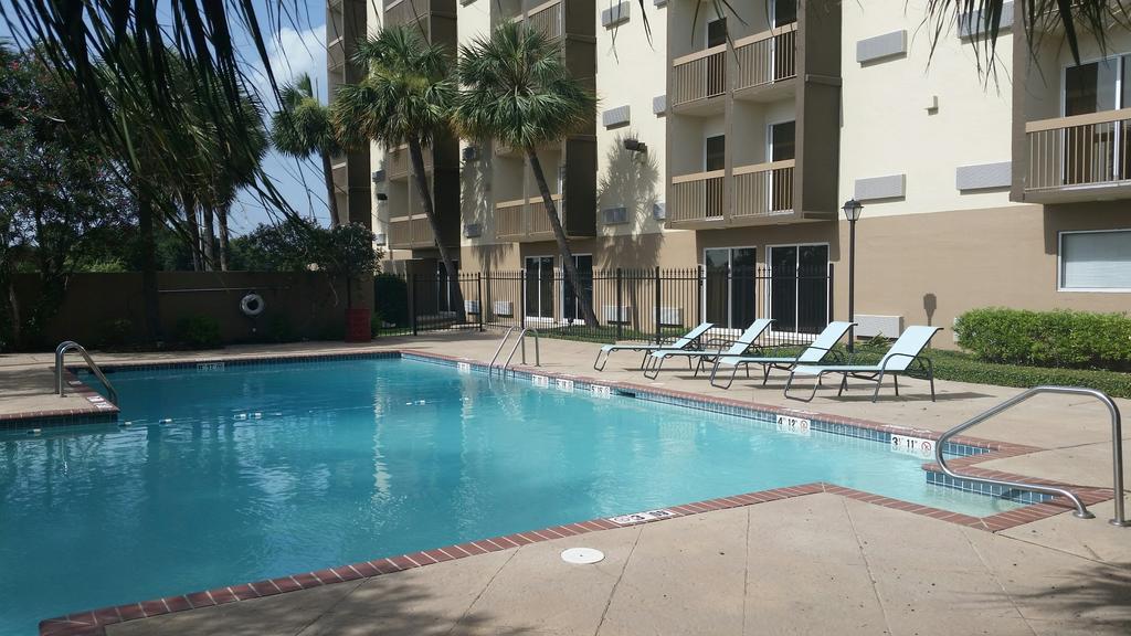 Wyndham Garden New Orleans Airport Hotel Metairie Exterior foto